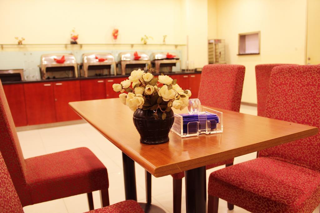 Hanting Hotel Guilin Xiangshan Park Branch Exterior foto